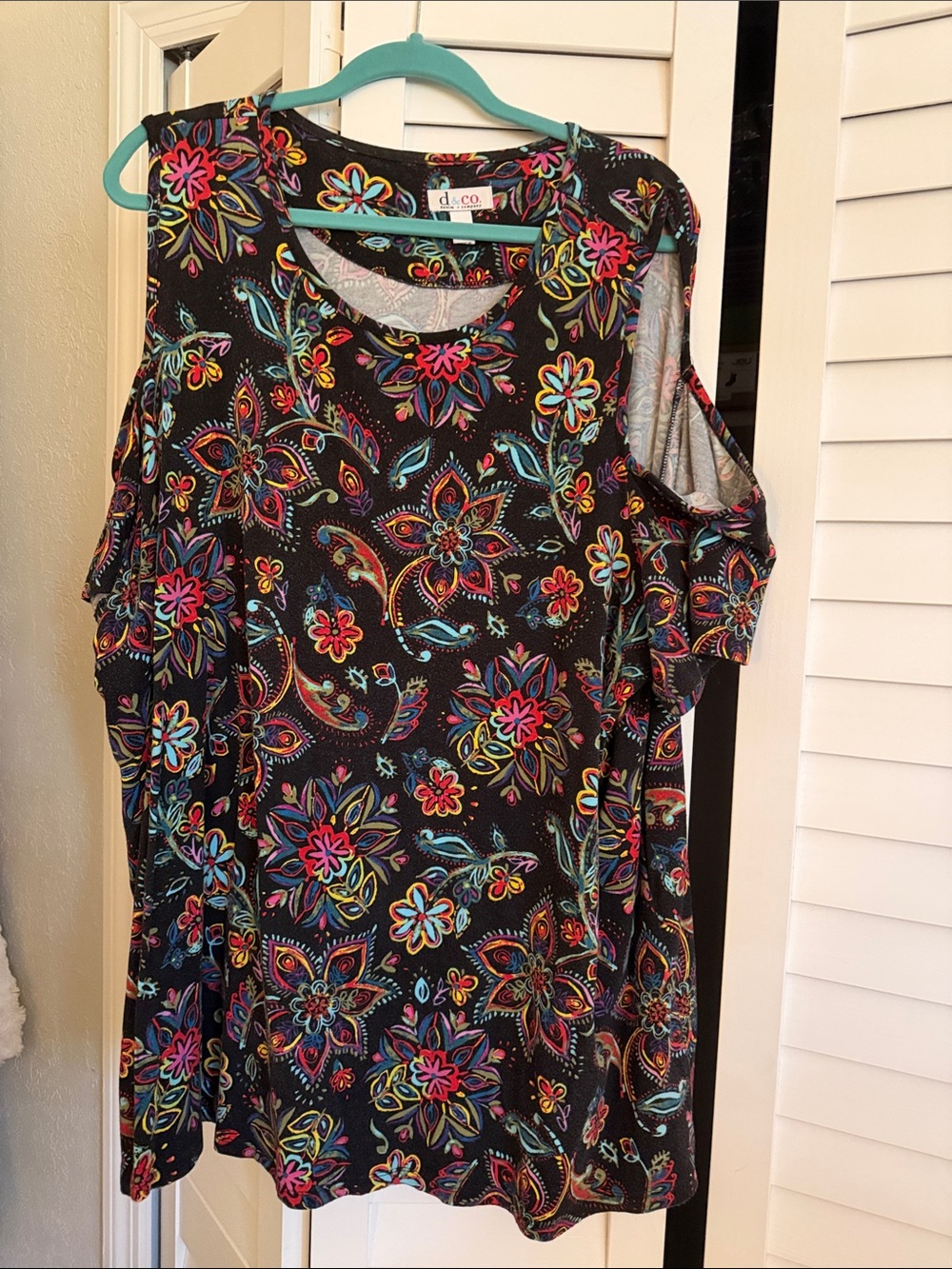 d.co Black Floral Cold-Shoulder Tunic Top